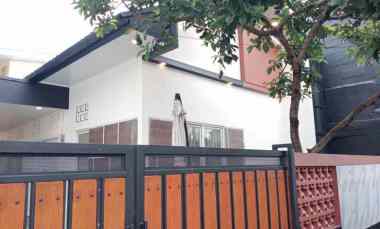Rumah Mezzanine 1,5 Lantai di Perumnas Depok 1 Pancoran Mas Depok