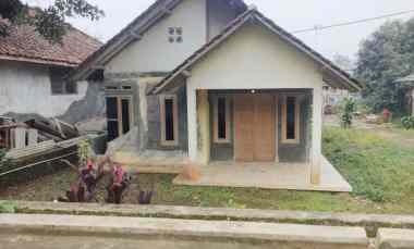 Dijual Rumah Pinggir jl Desa dekat ke Jalan Propinsi