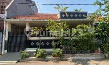 Dijual Rumah Strategis di Cirendeu, Pisangan, Tangerang Selatan