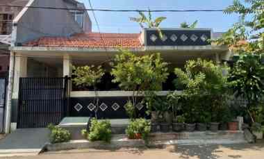Dijual Rumah Strategis di Cirendeu, Pisangan, Tangerang Selatan