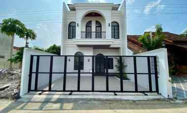 Hunian Eksklusif 2 Lt Mewah Modern Akses Mudah 40 meter dari jl. Tajem