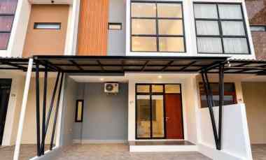 dijual rumah pondok aren