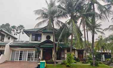 Jual Rumah Mewah dan Luas di Komplek Graha Taman Blok HC2, Pondok Aren