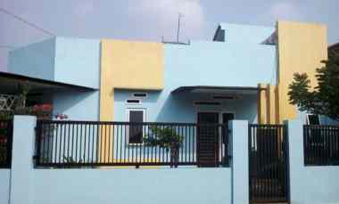 Rumah Siap Huni Lahan Luas Posisi Hook Bebas Banjir di Pd. Aren