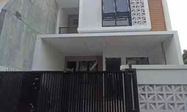 Rumah Baru 3 Lantai Modern di Pondok Bambu Akses Tol LRT dekat