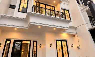 Dijual Rumah Neo Classic di Pondok Bambu Duren Sawit Jakarta Timur