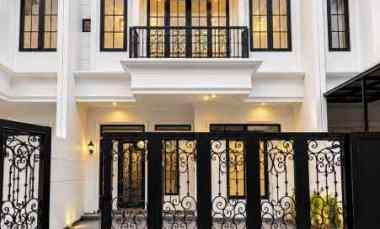 Rumah Baru 2 Lt American Clasic di Pondok Bambu Duren Sawit