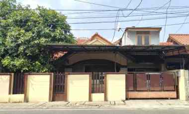 Rumah Strategis Zona Komersial Pondok Bambu Jakarta Timur