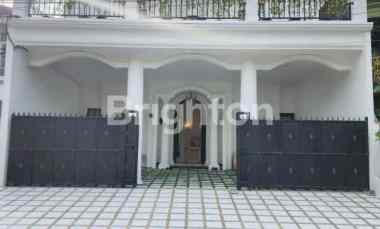 Definisi Rumah Idaman Full Furnished Nan Mewah di Pondok Indah