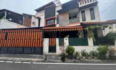 Dijual Rumah 3 Lantai Full Furnished Ptb Dki Pondok Kelapa