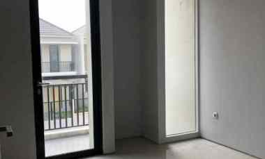 Rumah Pondok Tjandra 2 Lantai dekat Akses Tol Row Jalan Lebar