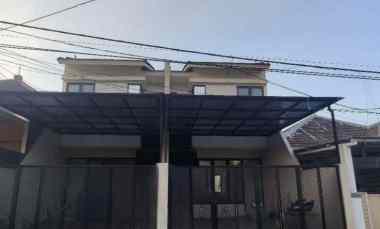 Rumah Baru Minimalis Selangkah ke Raya Merr, Oerr Row Lebar