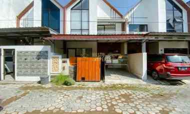 dijual rumah prambanan sleman