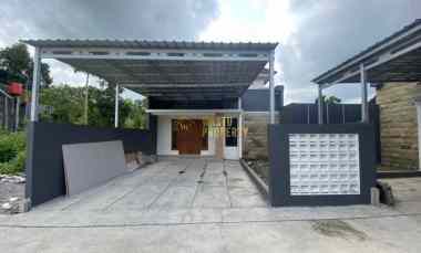 Rumah Baru Siap Huni, Tanah Luas dekat Wisata Blue Lagon