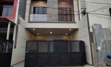 Rumah Baru Modern Minimalis dalam Komplek One Gate Siap Huni