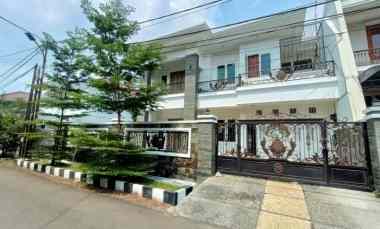 Dijual Rumah Mewah Pulomas Barat Lt 450 m2 Lb 550 m2 Lokasi Strategis
