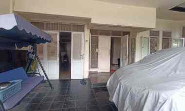 Dijual Rumah 3 Lantai Lokasi Strategis Puri Cinere Depok