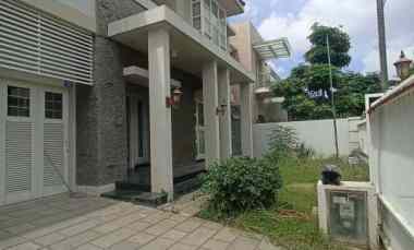 Rumah 2Lt Puri Galaxy Bambo Lake Surabaya Siap Huni dekat GM Petra