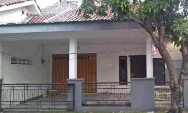 Rumah di Purimas, Rungkut, Type Pojok dalam Cluster, Row 2 Mobil