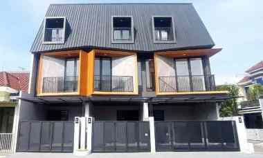 Rumah Modern 3 Lantai Cluster Terdepan Casual Purimas Regency