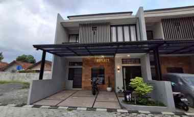 Rumah Full Furnished dalam Cluster Ekslusif dekat Candi Sambisari
