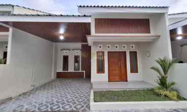 Dijual Rumah Siap Huni dalam Cluster Shm 600 Jutaan di Purwomartani K