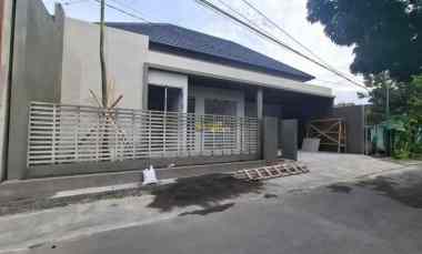 Rumah Baru, Full Furnished, dekat Perum Pertamina di Kalasan