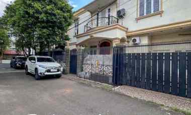 Rumah Mewah Jalan Lebar Area Radio dalam, Kebayoran Baru, Jakarta Selt