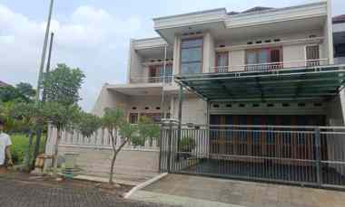 Rumah Minimilis Modern Hommy Lantai Granit Asli, Raffles Hills Cibubur