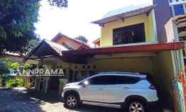 Rumah Mewah Pojok Aman dan Asri di Mampang Indah 2 Depok