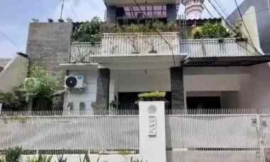 Hunian Eksklusif di Kavling Rawamangun 6 Kamar, Full Furnished