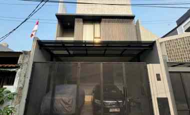 Dijual Rumah Full Furnished dalam Komplek di Rawamangun Jakarta Timur