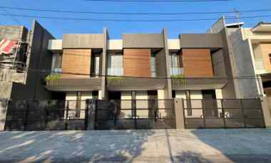 Rumah Raya Kutisari Indah New Minimalis Dry Garden Carport 2 Row