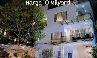 Dijual Murah Rumah SHM Fully Furnished Siap Huni Kolam Renang Resort