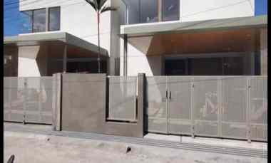 Rumah Baru 2 Lantai Perpaduan Industrial Tropis di Riung Bandung