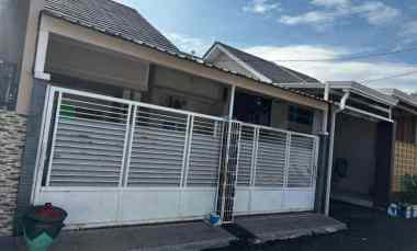 Rumah Lebar 7 Perum Royal Buntaran Sidoarjo dekat Bandara Juanda