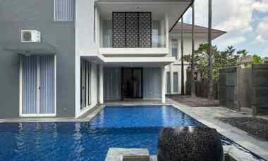 Rumah Royal Residence Plus Kolam Renang Furnish -Citraland, Pakuwon