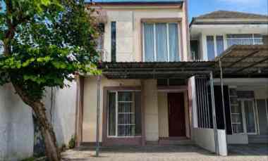 Rumah Addington, Royal Residence Strategis Fully Furnished