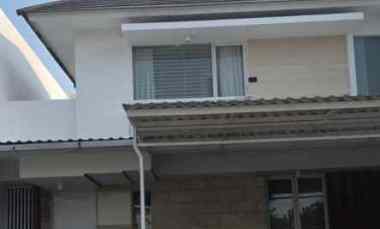 Siap Huni Rumah Semi Furnished Royal Residence Wiyung Row 4 Mobil
