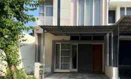 Royal Residence 2 Lantai Furnish dekat Wiyung, Citraland