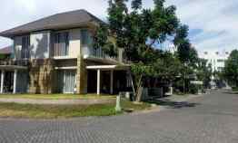 Minimalis HOOK 2 Lantai Royal Residence Wiyung, Menganti