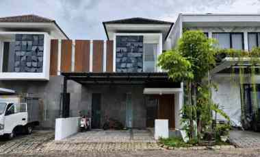 Dijual Rumah Royal Residence Cluster Hampton Surabaya Lake View SHM