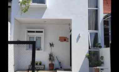 Rumah Cantik Semi Industrial Mezanin di Arcamanik Kota Bandung
