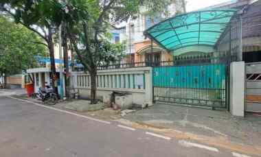 Rumah Cempaka Putih 2 Lantai, LT 205 m2, Lelang Murah Dibwh Harga Psr