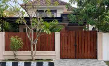 dijual rumah rumah kutisari indah utara