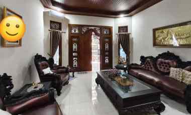 dijual rumah rungkut