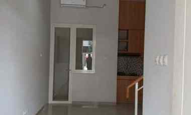 Rungkut Asri, Rumah 2 Lantai, Selangkah ke Pintu Tol, Row 2 Jalur mobil