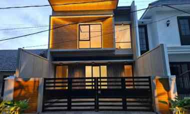 Rumah Baru Modern Lokasi Strategis di Rungkut Asri Surabaya Timur