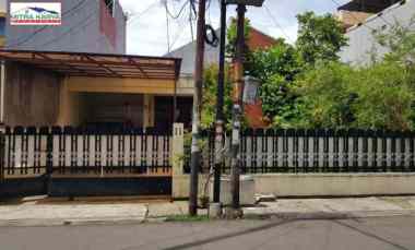 Rumah Lokasi Premium Bebas Banjir Harga Bawa Pasar Murah di Salemba,J