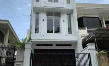 Rumah 3,5 Lantai Satelit Barat dekat Superindo, Xin Zhong, Elyon